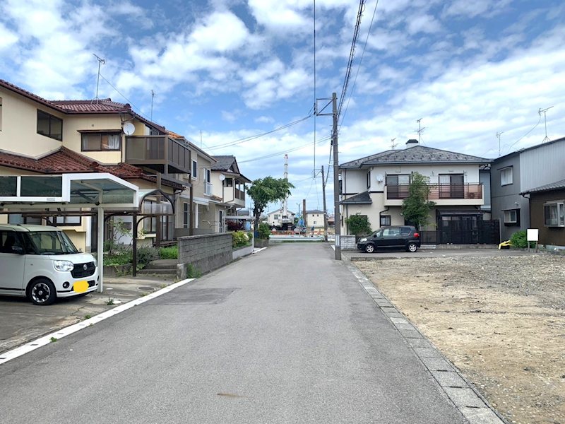 新潟県新潟市西区小針１丁目 現地写真（前面道路含む現地写真）