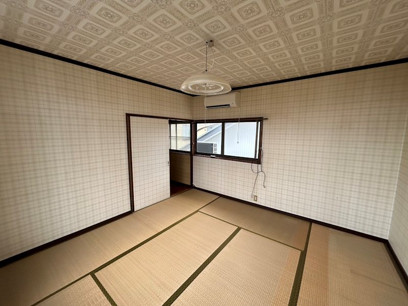 新発田市新富町２丁目戸建 内観写真（リビング以外の居室）