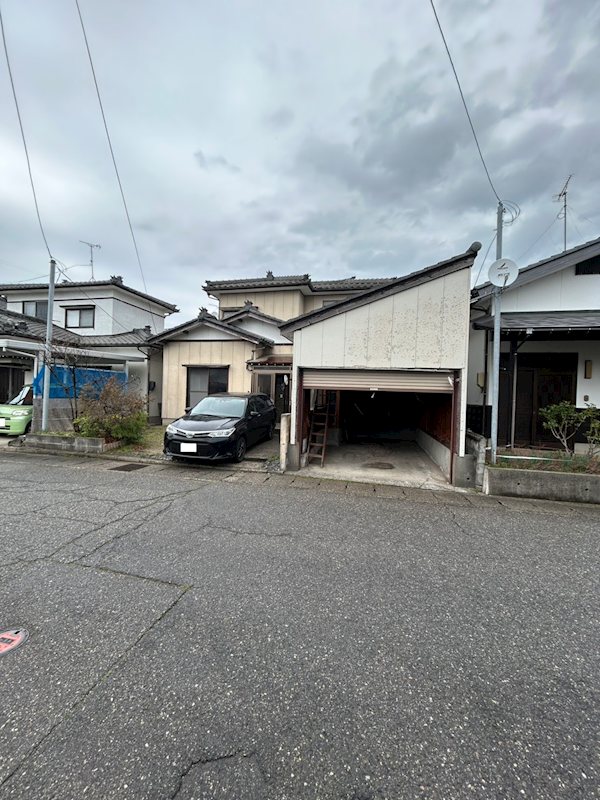 新発田市新富町２丁目戸建 現地写真（前面道路含む現地写真）
