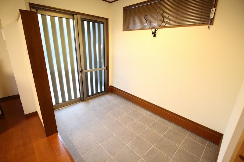 江南区亀田中島２丁目戸建 現地写真（玄関）