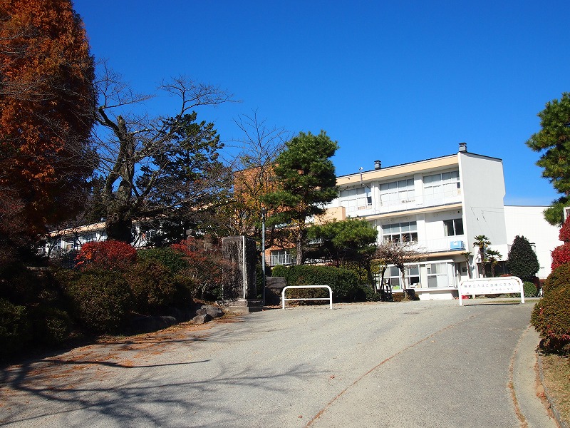 飯田市上殿岡中古住宅  小学校