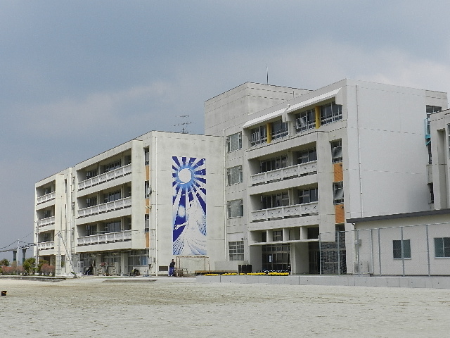 守恒四丁目貸家 中学校