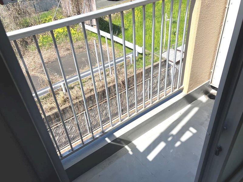 エメラルドマンション緑ヶ丘 現地写真（バルコニー）