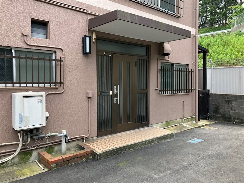 西日本サンハイツ 現地写真（玄関）