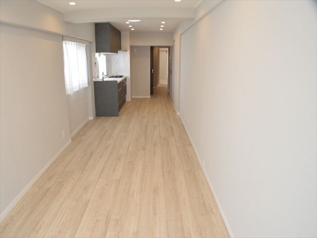 家具も置きやすい奥行きリビング♪ グリーンパーク第18綾瀬 その他