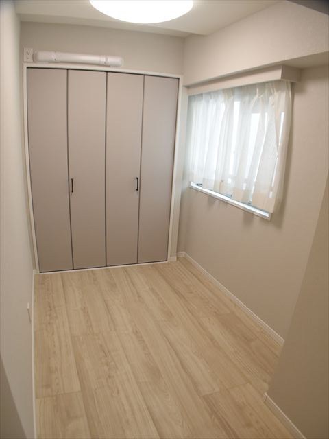 全居室に採光窓がついています♪ グリーンパーク第18綾瀬 その他