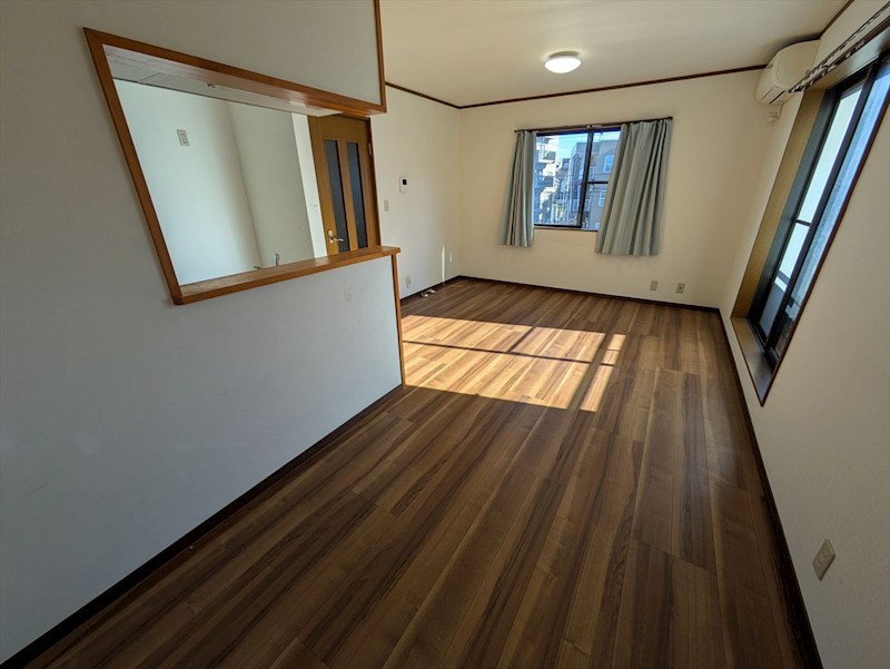 家具の配置をしやすいリビングダイニング♪ さいたま市南区大谷場1丁目 戸建 その他