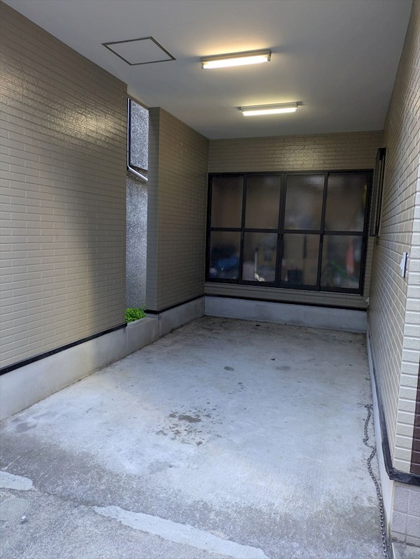 普通車も入れられる車庫です音符 さいたま市南区大谷場1丁目 戸建 その他