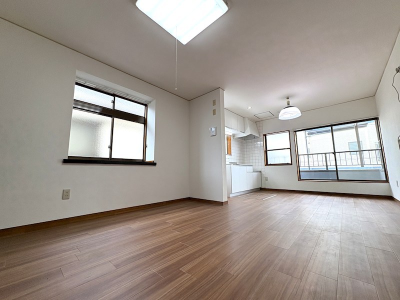 草加市谷塚町　中古一戸建て 外観写真
