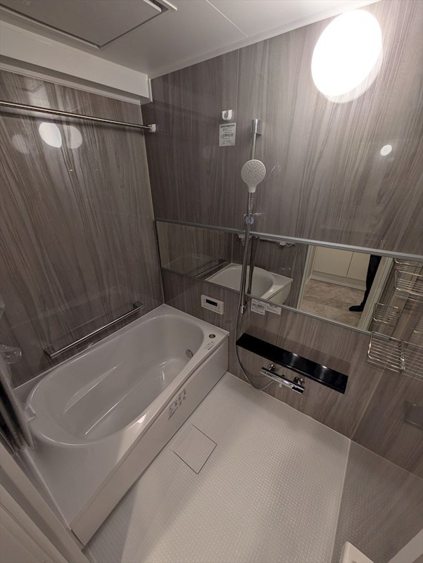 毎日の疲れを癒すバスルーム♪ ボナハイツ中川3号棟 その他