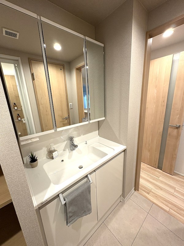 忙しい朝の支度に活躍します♪ 成増ハウス その他