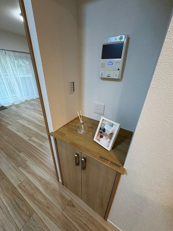 リビングにも収納あって便利♪ 成増ハウス その他