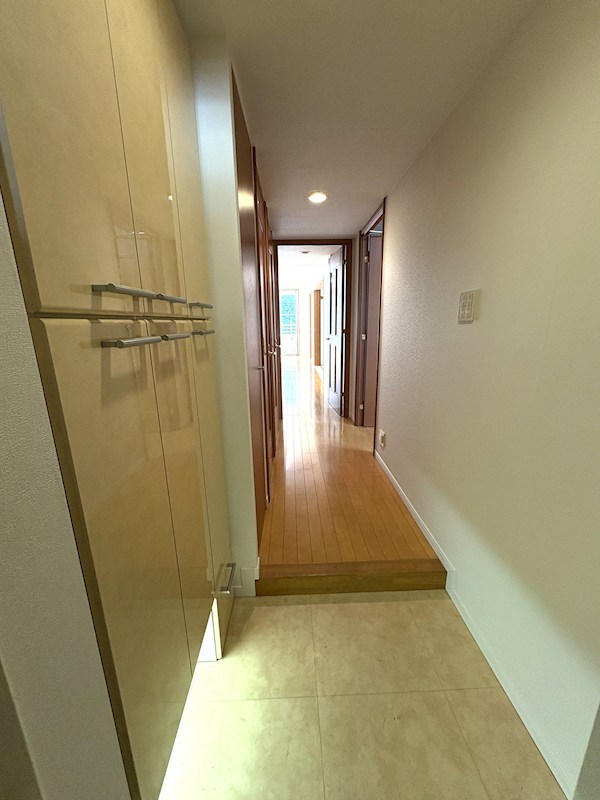 すっきりとした玄関スペース♪ グランシティ練馬春日町Ⅱ2階 その他