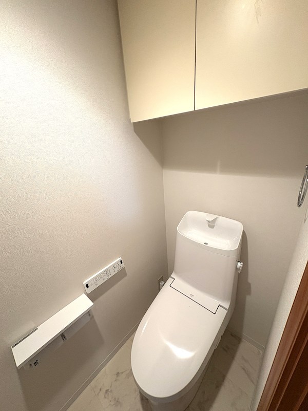 吊戸棚に備品収納できます♪ グランシティ練馬春日町Ⅱ2階 その他