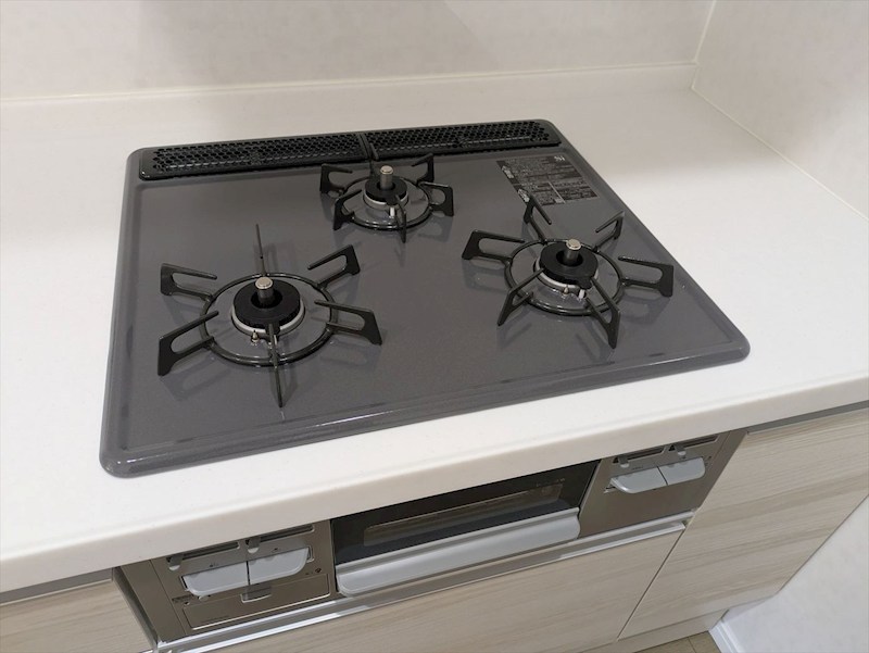 3口コンロでお料理効率アップ♪ ボナハイツ中川1号棟 その他