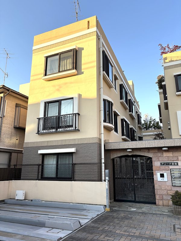 防犯面も安心なオートロック付き♪ アリーナ赤塚 その他