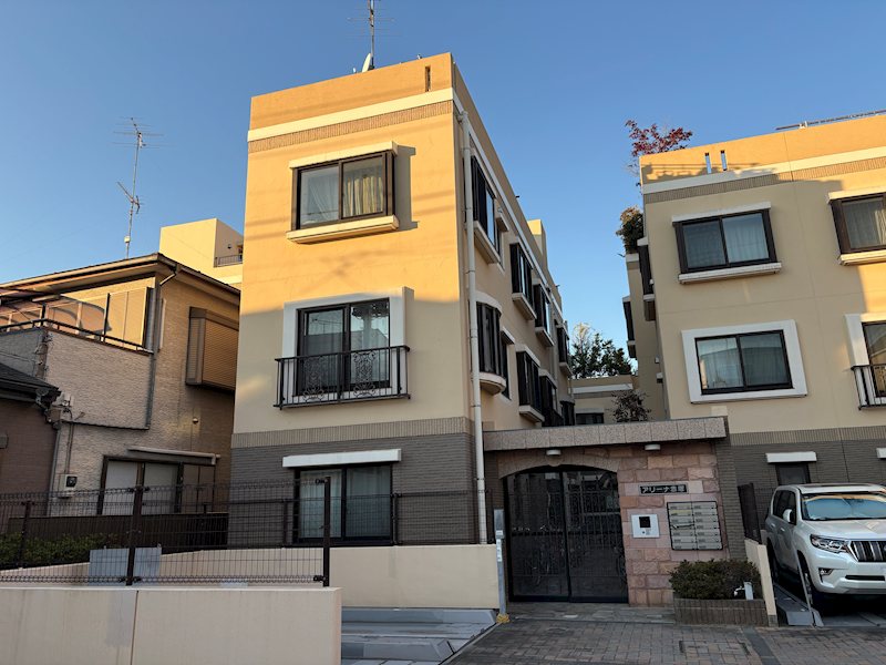 明るく綺麗なエントランス♪ アリーナ赤塚 その他