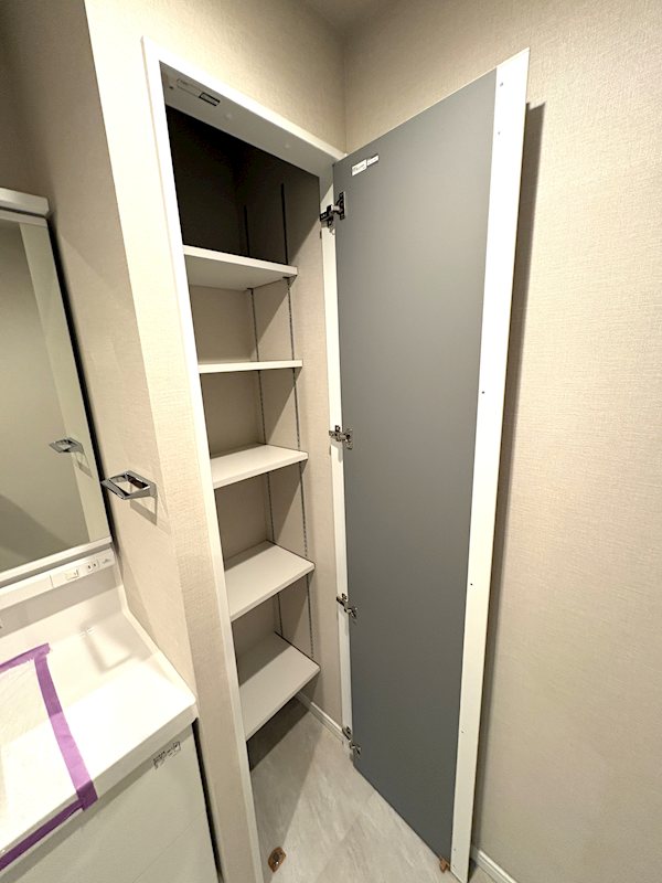 棚付きで備品収納できます♪ アリーナ赤塚 その他