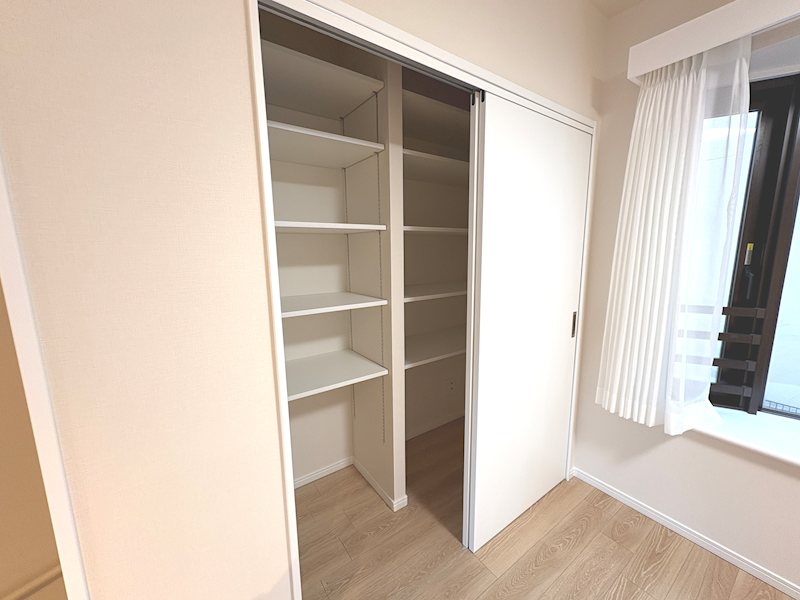 大きなクローゼットあります♪ アリーナ赤塚 その他