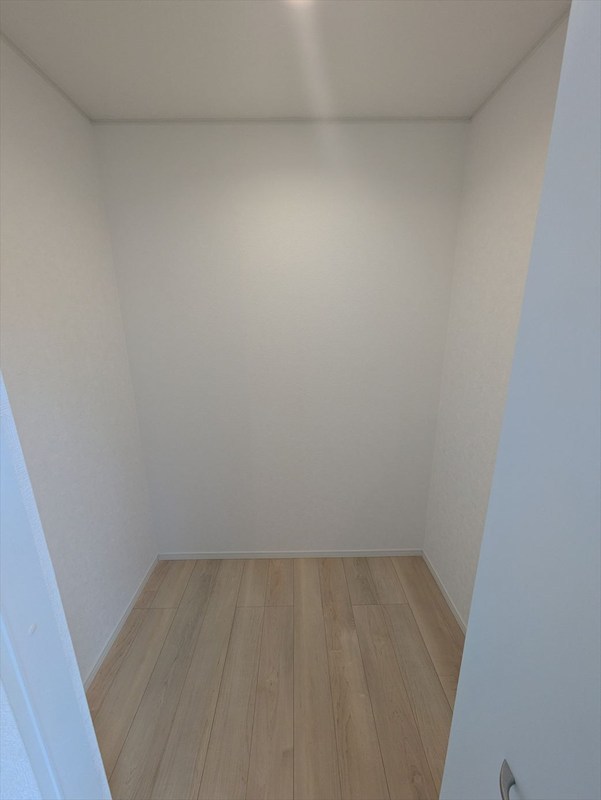 ウォークインクローゼット完備です♪ 足立区東和3丁目 新築戸建 その他