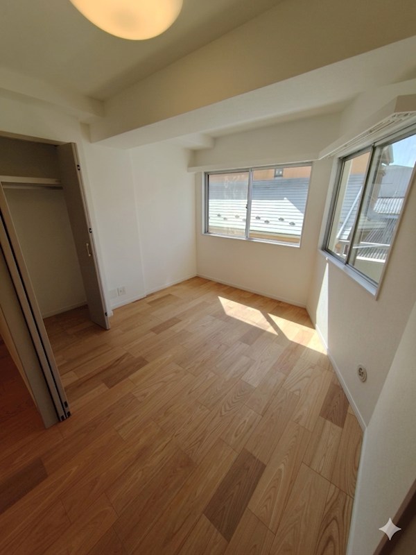 主寝室にも使える続き間です♪ グリーンパーク第11綾瀬 その他