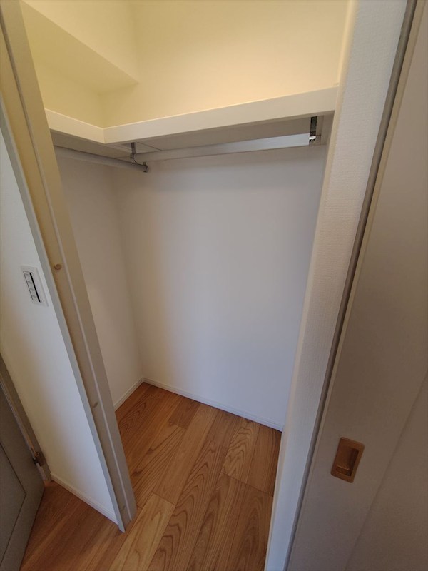 ウォークインクローゼットは2カ所あります♪ グリーンパーク第11綾瀬 その他