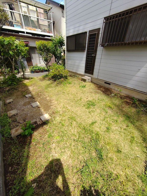 お庭ではBBQやガーデニングを楽しめますね♪ 草加市新里町 戸建 その他