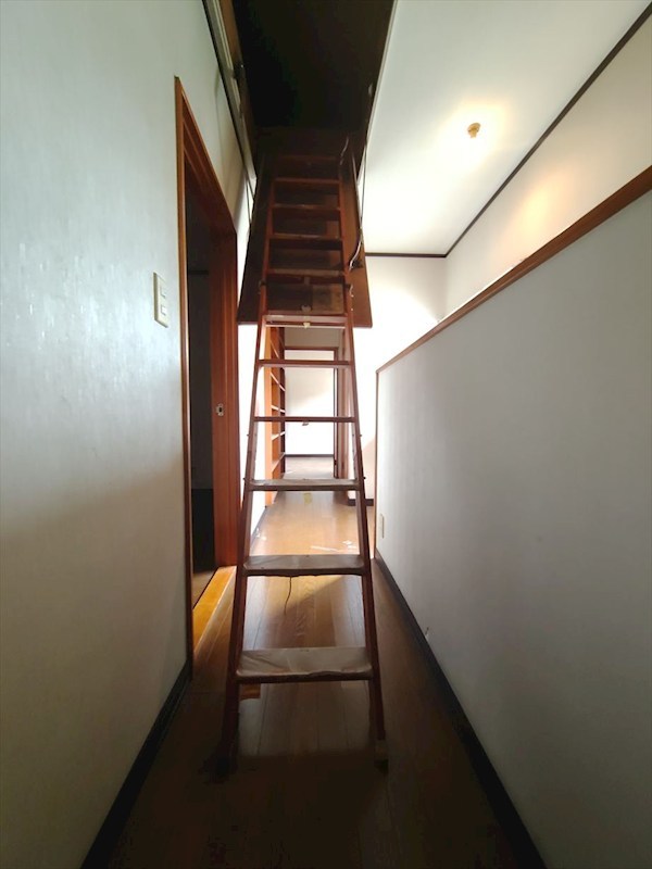 小屋裏収納(グルニエ)付きです♪ 草加市新里町 戸建 その他