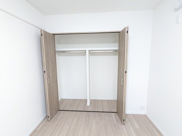 大阪府枚方市東山２丁目 内観写真（収納）