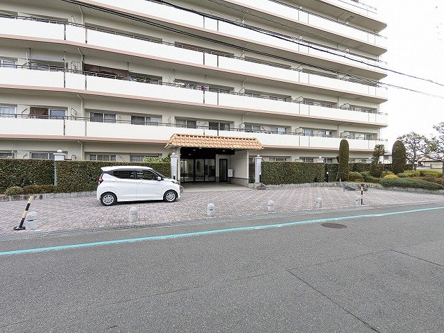 大阪府枚方市東山２丁目 共用部写真（エントランス）