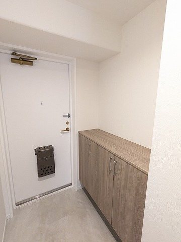 大阪府枚方市東山２丁目 現地写真（玄関）