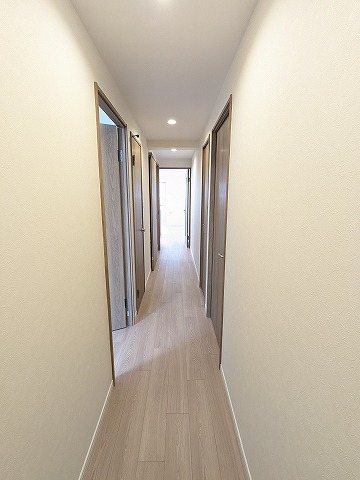 大阪府枚方市東山２丁目 現地写真（玄関）