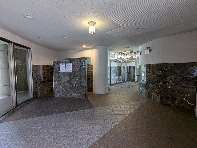 大阪府枚方市田口山３丁目 共用部写真（ロビー）