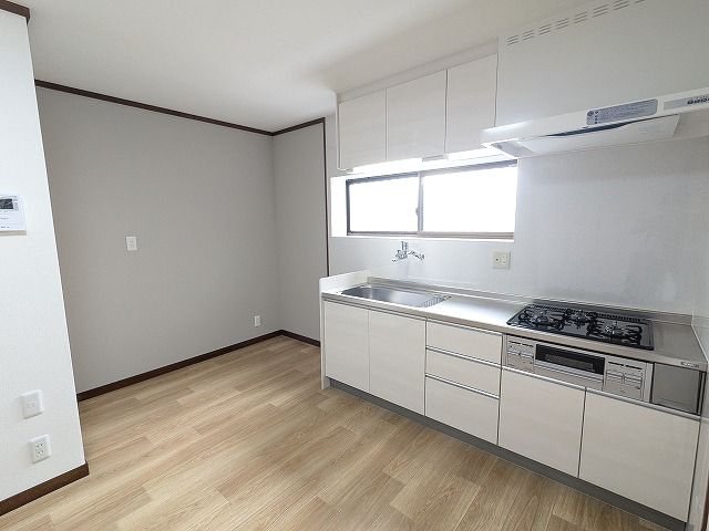 大阪府枚方市出屋敷元町２丁目 内観写真（キッチン）