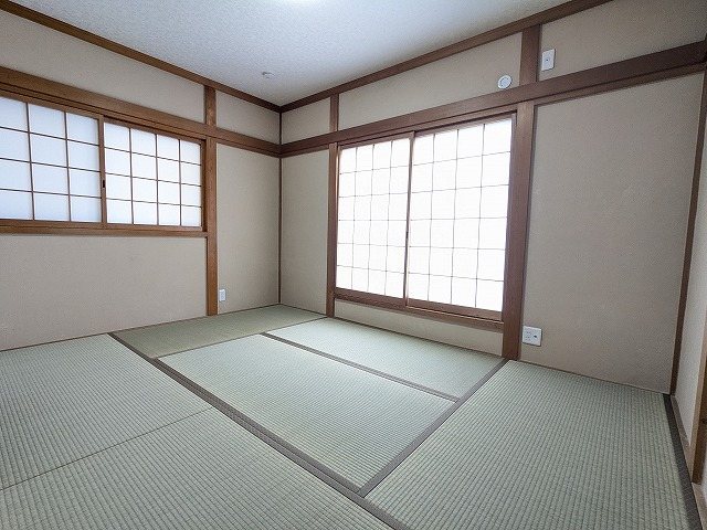 大阪府枚方市出屋敷元町２丁目 内観写真（リビング以外の居室）