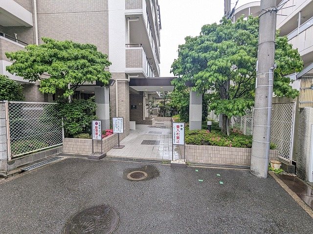 大阪府枚方市南楠葉１丁目 共用部写真（エントランス）
