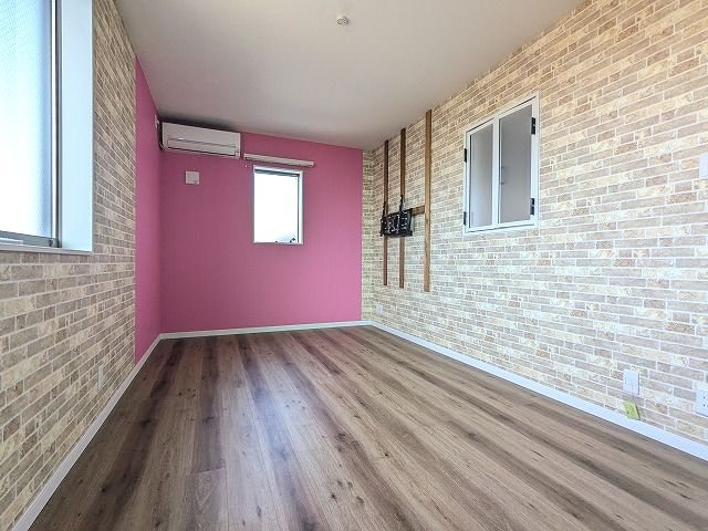 大阪府枚方市田口１丁目 内観写真（リビング以外の居室）