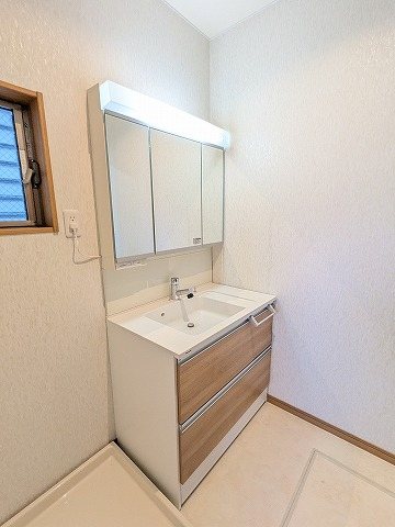 大阪府枚方市田口１丁目 内観写真（洗面台・洗面所）