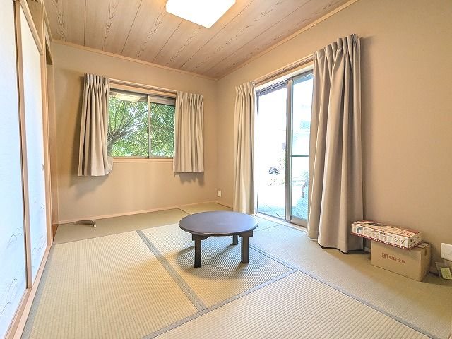 大阪府枚方市田口１丁目 内観写真（リビング以外の居室）