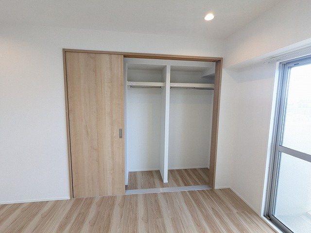 大阪府枚方市山之上北町 内観写真（収納）