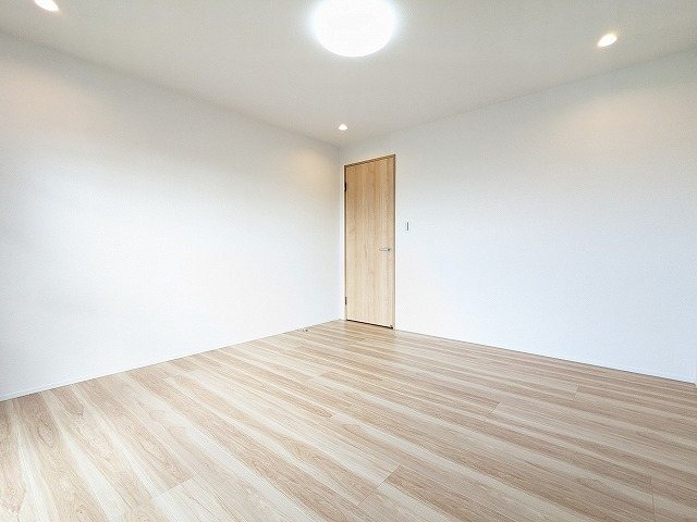 大阪府枚方市山之上北町 内観写真（リビング以外の居室）