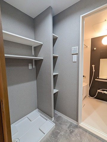 大阪府枚方市出口３丁目 内観写真（リビング以外の居室）