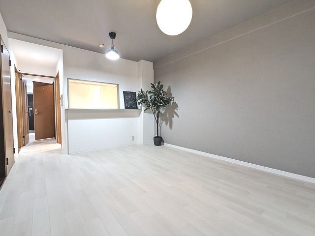 大阪府枚方市出口３丁目 内観写真（リビング）