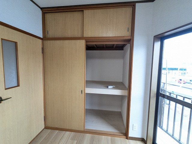 大阪府交野市幾野４丁目 内観写真（収納）