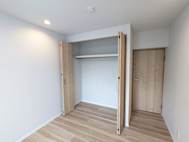 大阪府枚方市藤阪西町 内観写真（収納）
