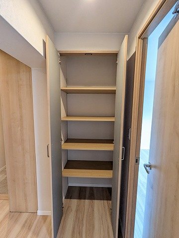 大阪府枚方市藤阪西町 内観写真（収納）