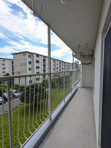 大阪府枚方市藤阪西町 現地写真（バルコニー）