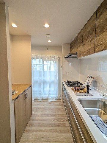 大阪府枚方市藤阪西町 内観写真（キッチン）