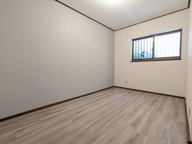大阪府枚方市池之宮１丁目 内観写真（リビング以外の居室）