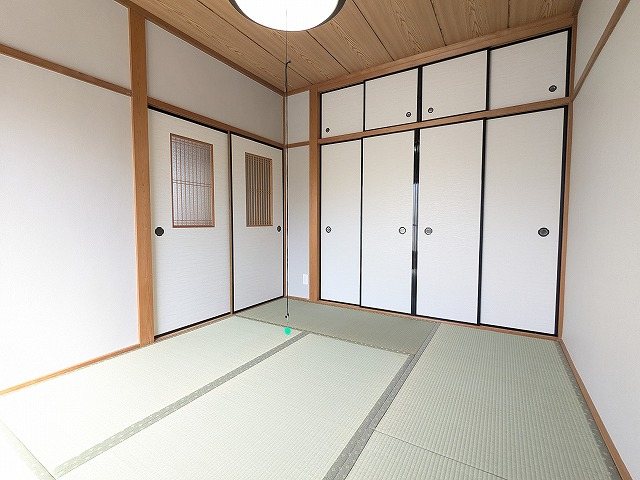 大阪府枚方市池之宮１丁目 内観写真（リビング以外の居室）